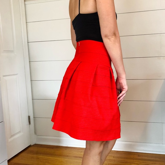 *SOLD* H&M High Waisted Red Plated Skirt - Picture 3 of 9